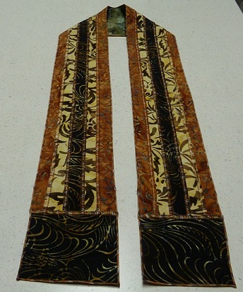 A serged scarf