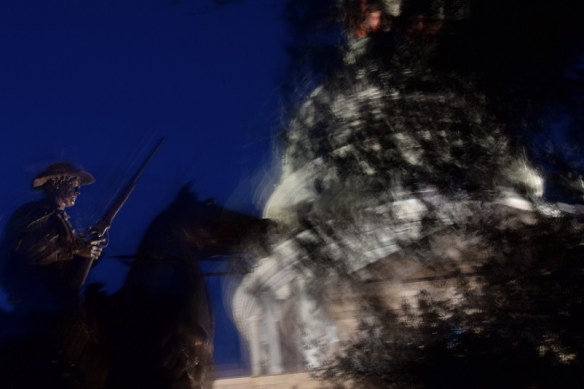 Photo of statue with shaky camera