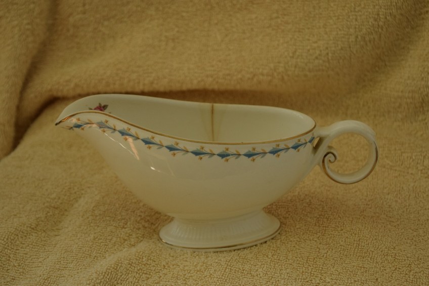 Cracked gravy boat