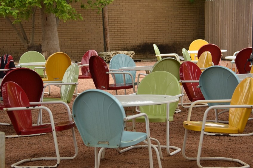 Patio chairs at Comfort Pizza