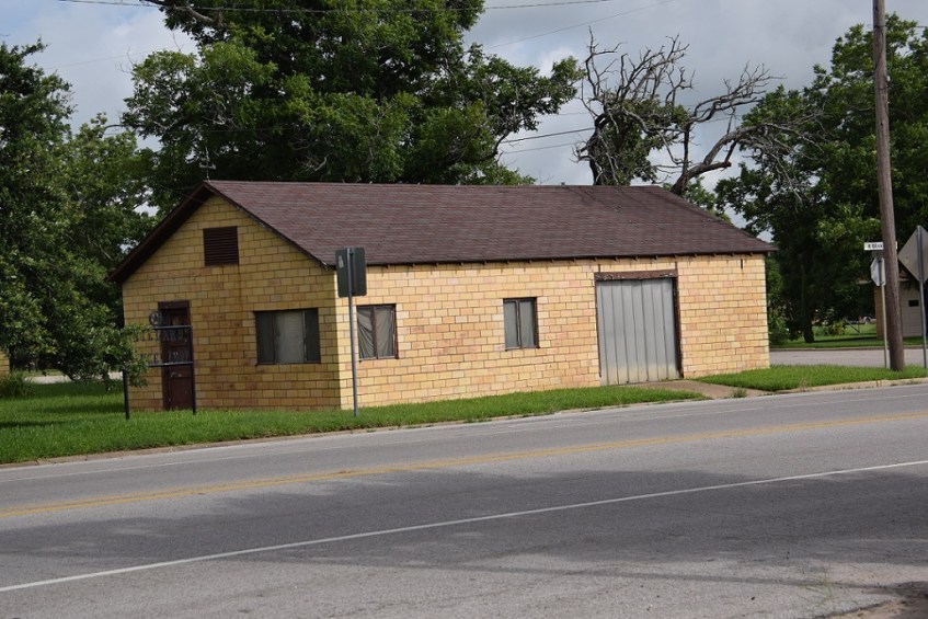 Brick garage in Giddings, Texas