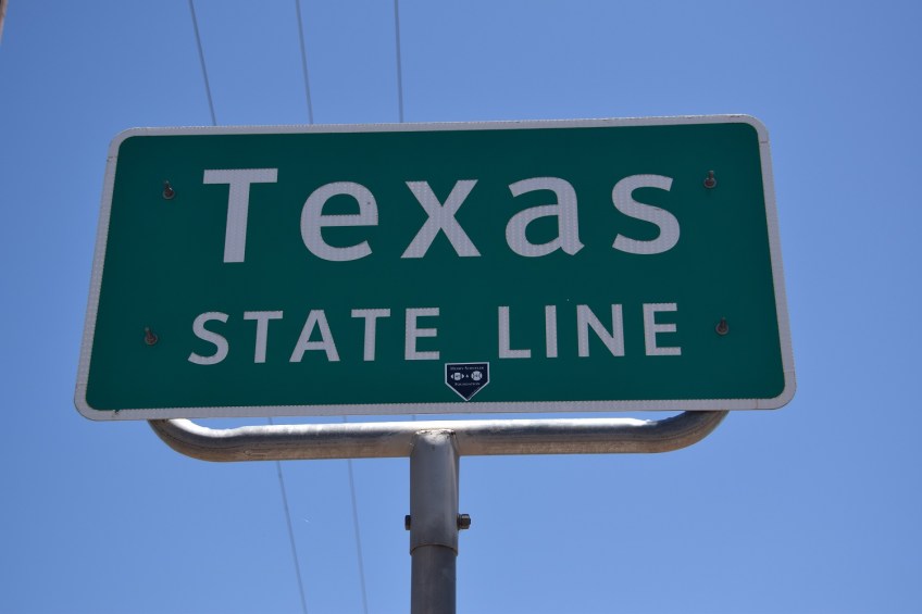 Texas State Line sign in Farwell, Texas