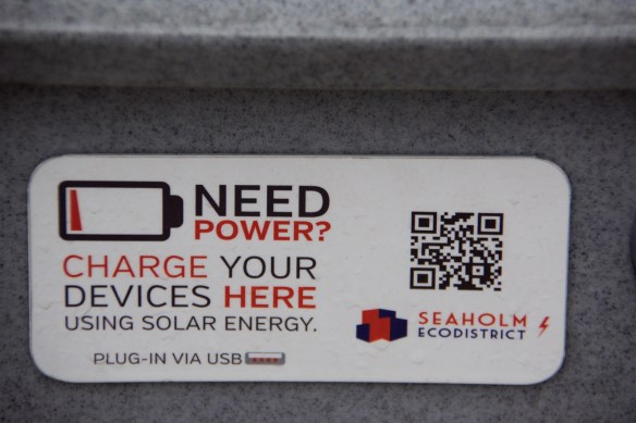 00s Solar Charging Station (2)